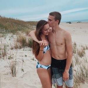 Meet your Posher, Ella